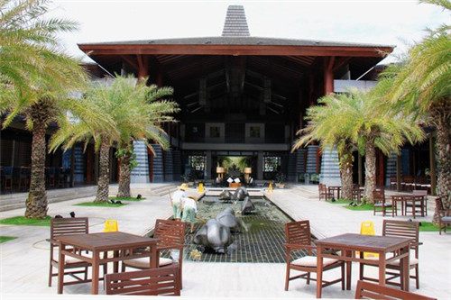 沉博绝丽具体意思（沉博绝丽造句）